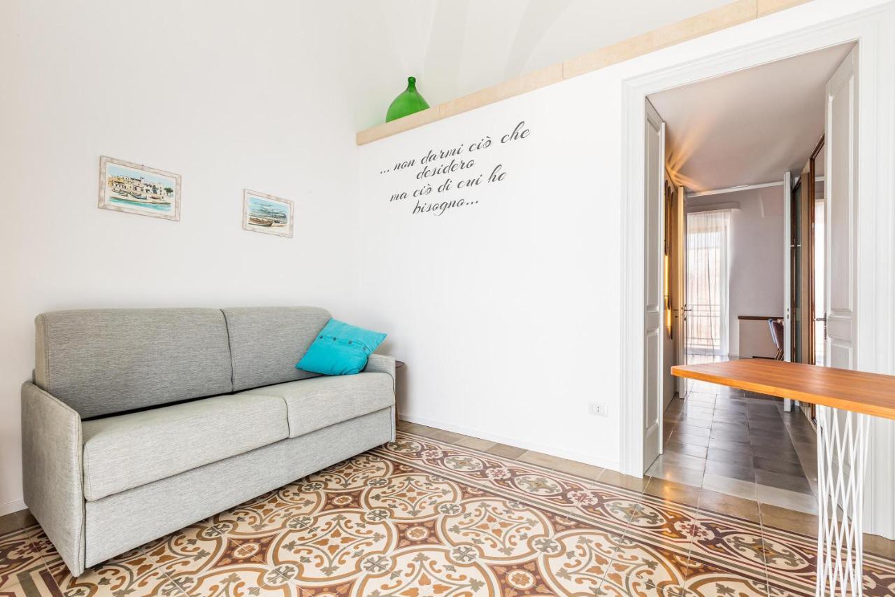 B&B Palazzo Flora Collepasso Exterior photo