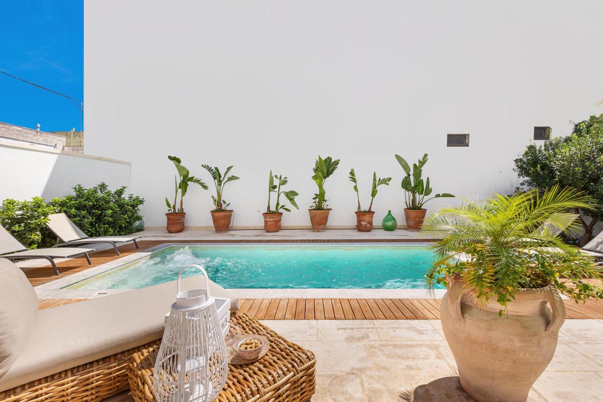 B&B Palazzo Flora Collepasso Exterior photo
